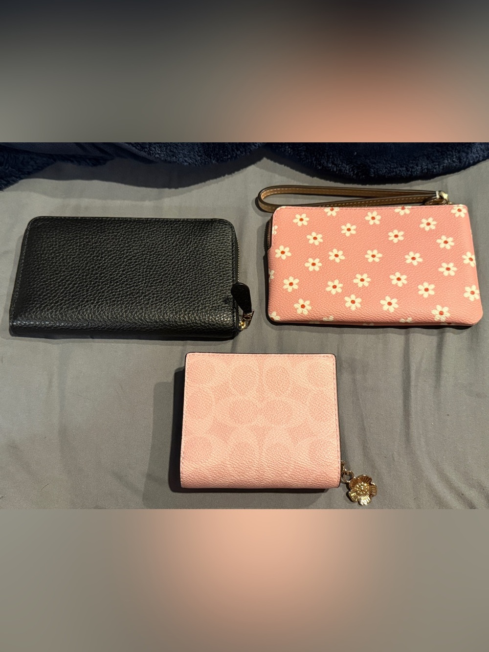 Coach wallet LOT - Picture 2 of 5